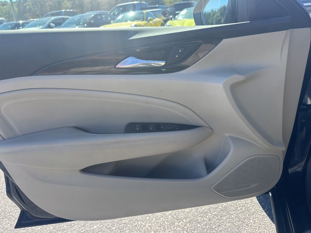 Used 2018 Buick Regal Essence image 24