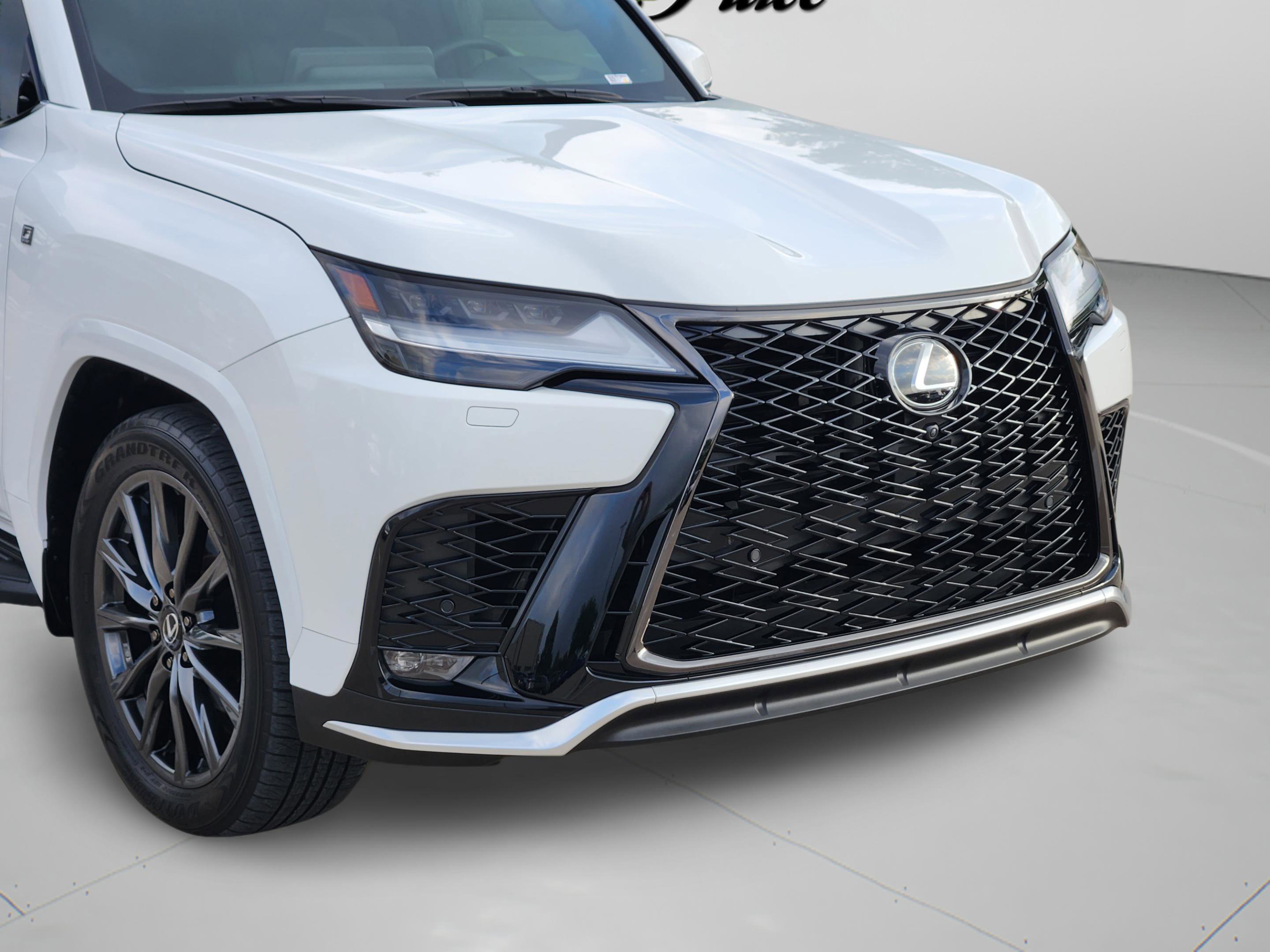 Used 2024 Lexus LX 600 F Sport AWD/4WD image 32