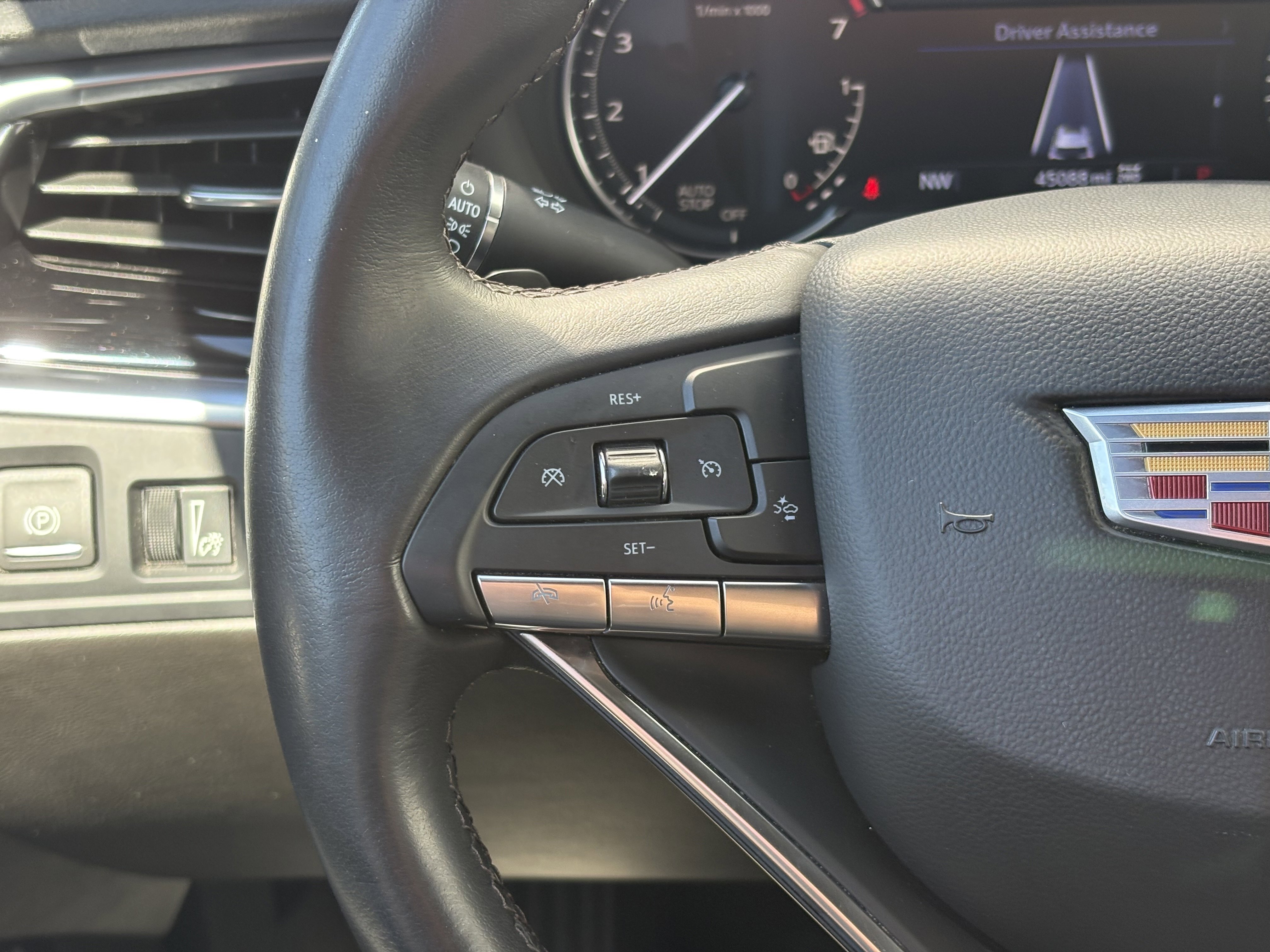 Certified 2024 Cadillac XT6 Luxury w/ LPO, Floor Liner Package image 20