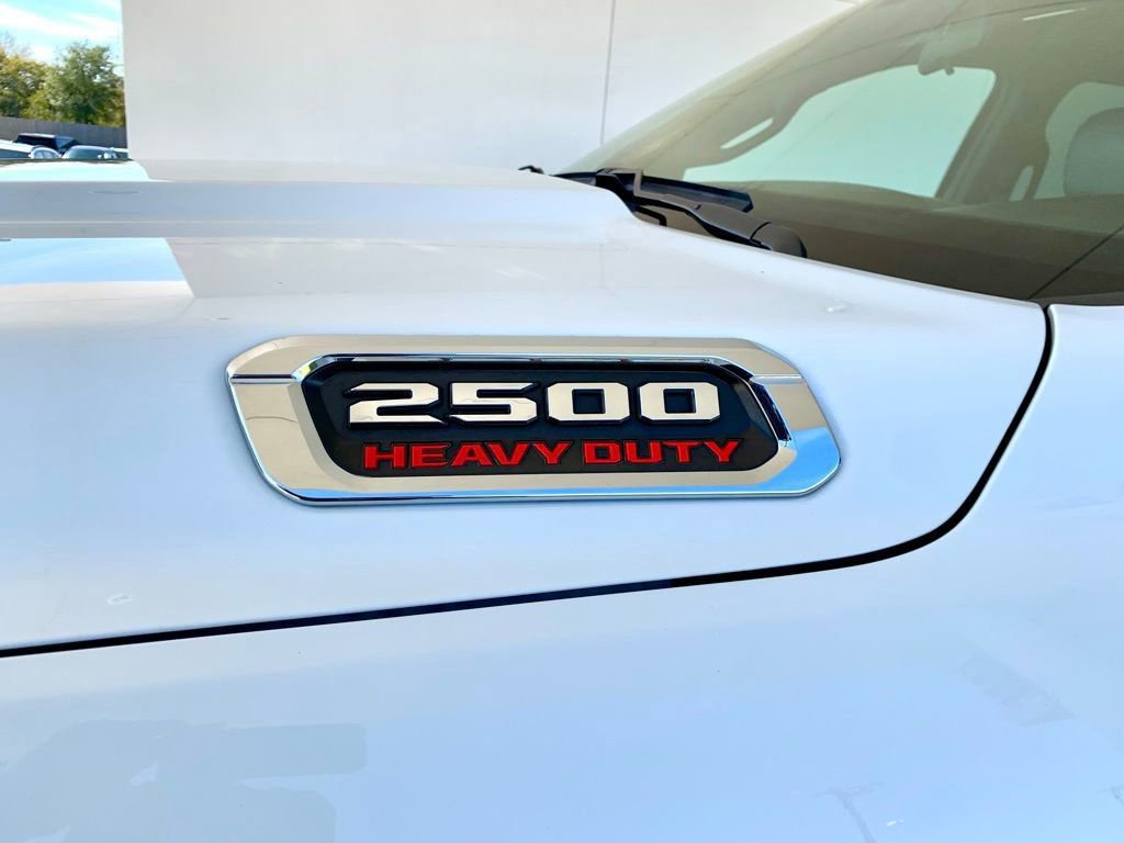 Used 2024 RAM 2500 Tradesman w/ Chrome Appearance Group image 9