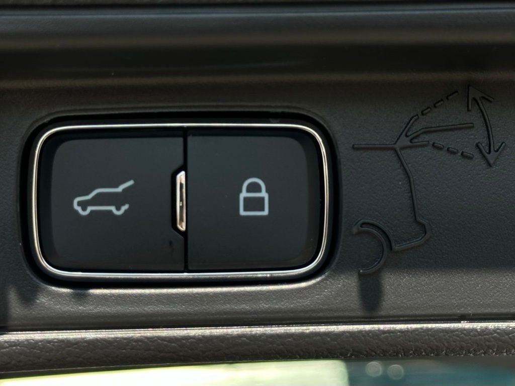 New 2026 Ford Explorer Active w/ Active Comfort Package RWD image 25