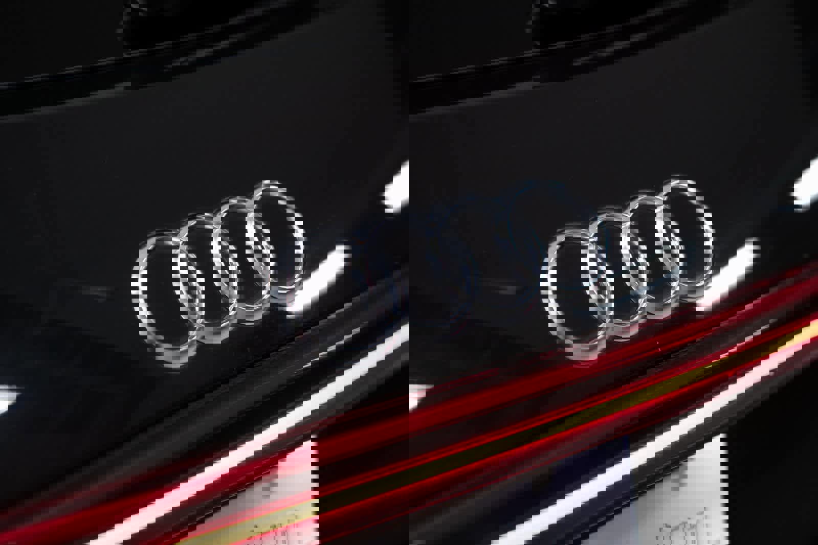 Used 2022 Audi e-tron Premium Plus w/ Premium Plus Package image 34