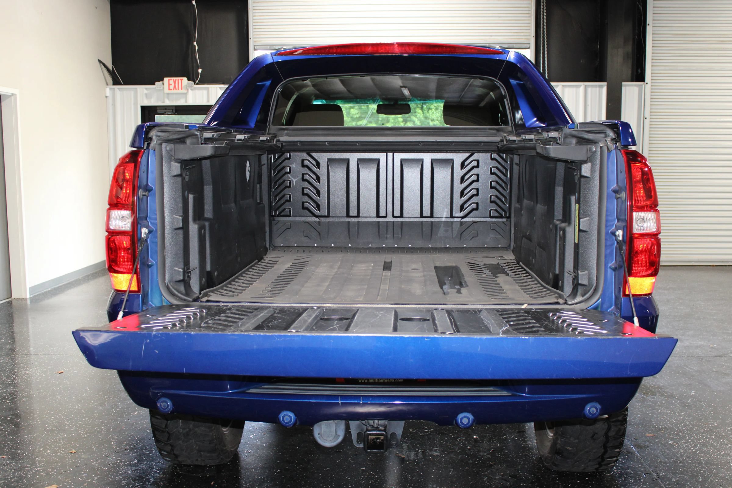 Used 2013 Chevrolet Avalanche LS RWD image 31