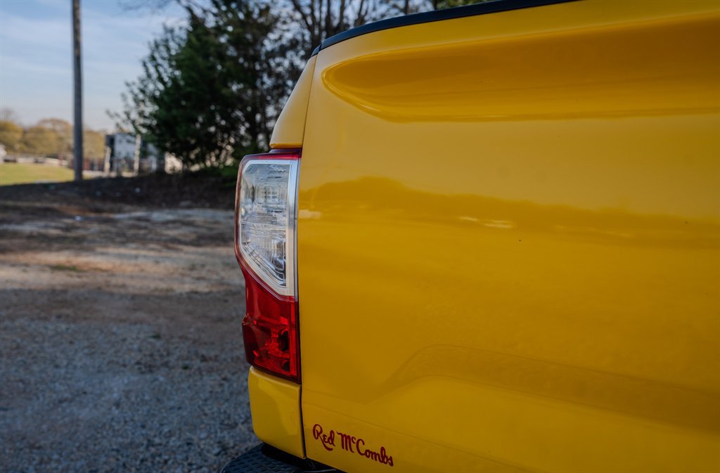 Used 2018 Nissan Titan PRO-4X image 10