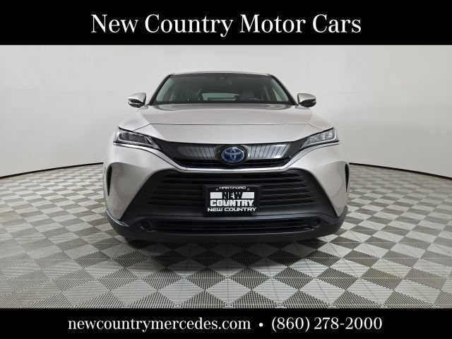 Used 2021 Toyota Venza LE AWD/4WD image 2