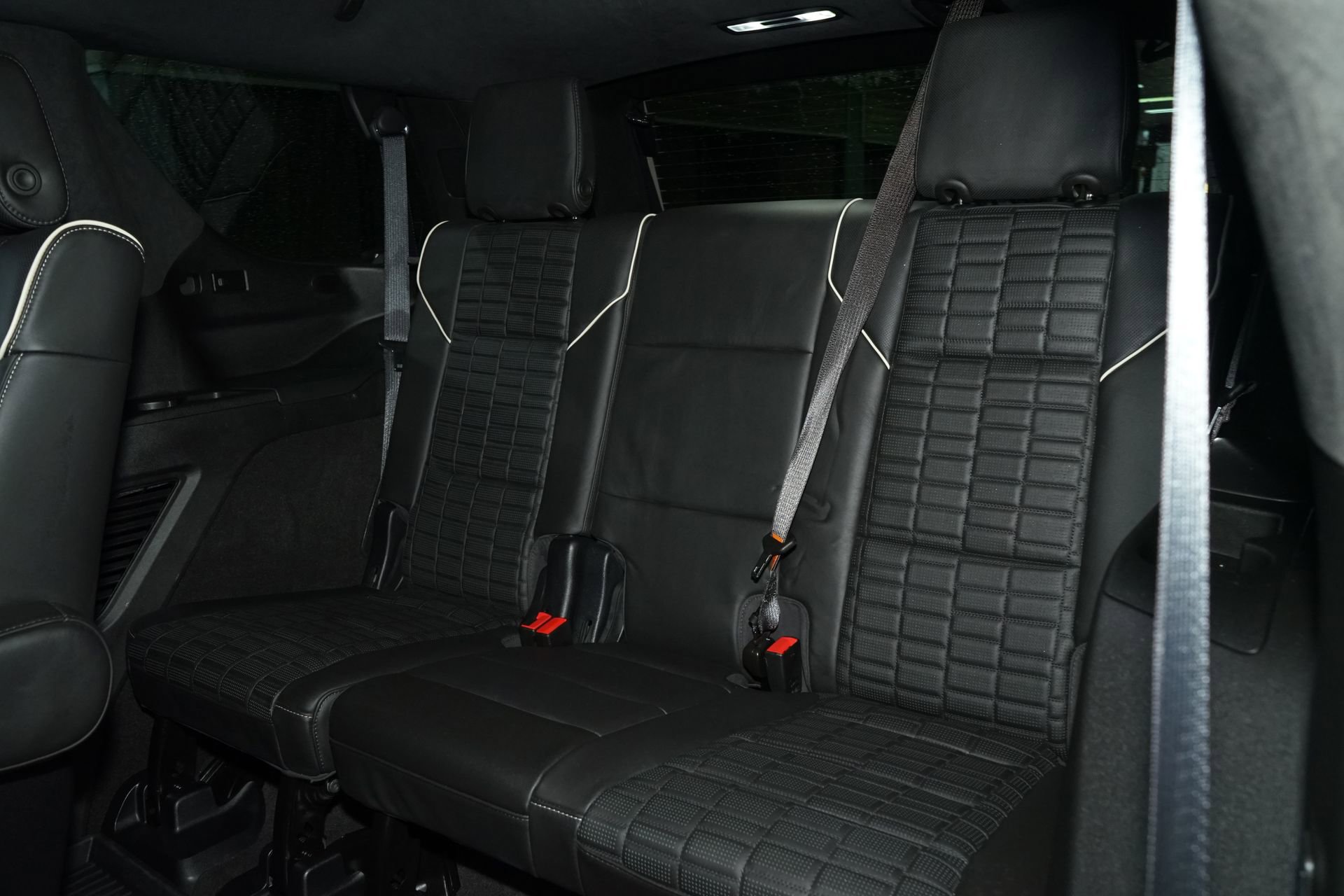 Used 2024 Cadillac Escalade V w/ LPO, ONYX Package AWD/4WD image 35