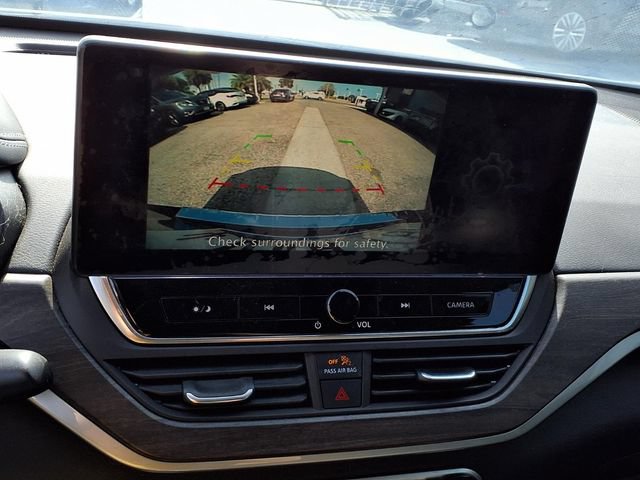 Used 2023 Nissan Altima 2.5 SV w/ SV Premium Package FWD image 6