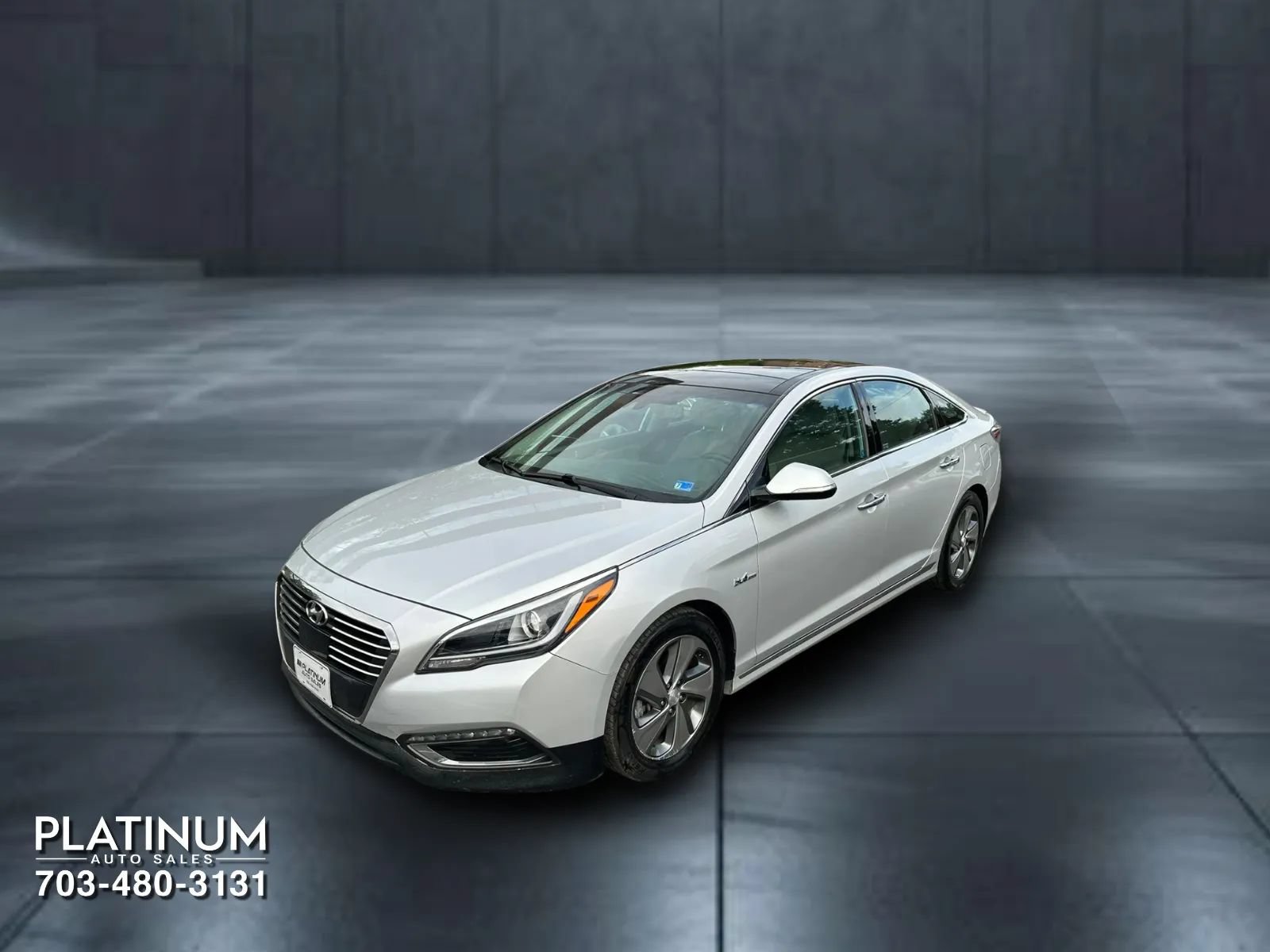 Used 2016 Hyundai Sonata Limited w/ Option Group 02 FWD image 6