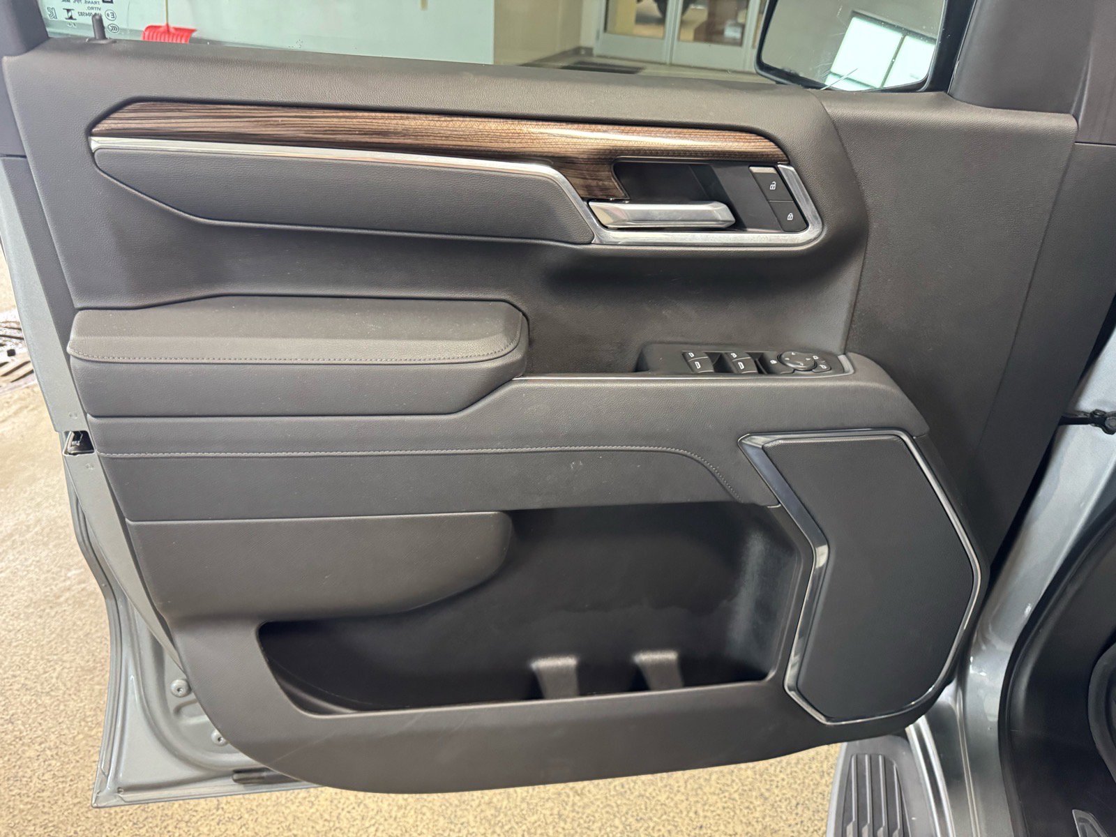 Used 2025 Chevrolet Silverado 1500 LT w/ All Star Edition Plus image 13