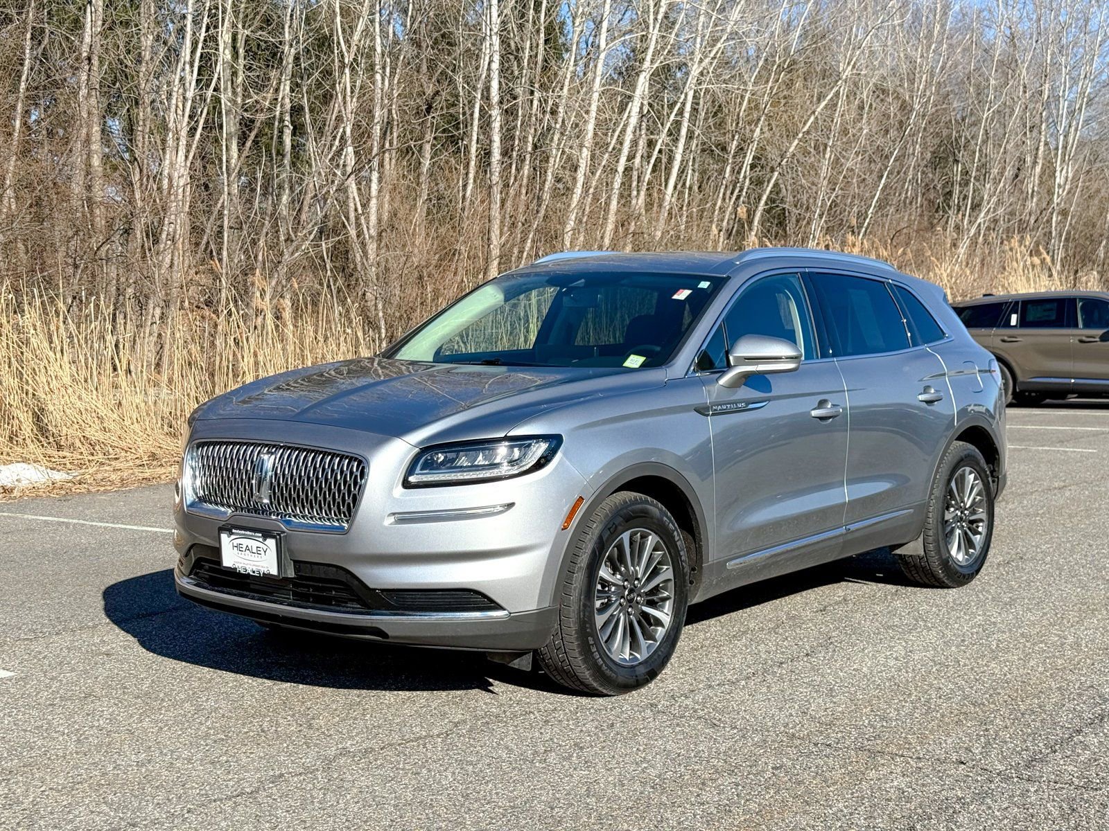 Certified 2023 Lincoln Nautilus AWD w/ Premium Package image 3