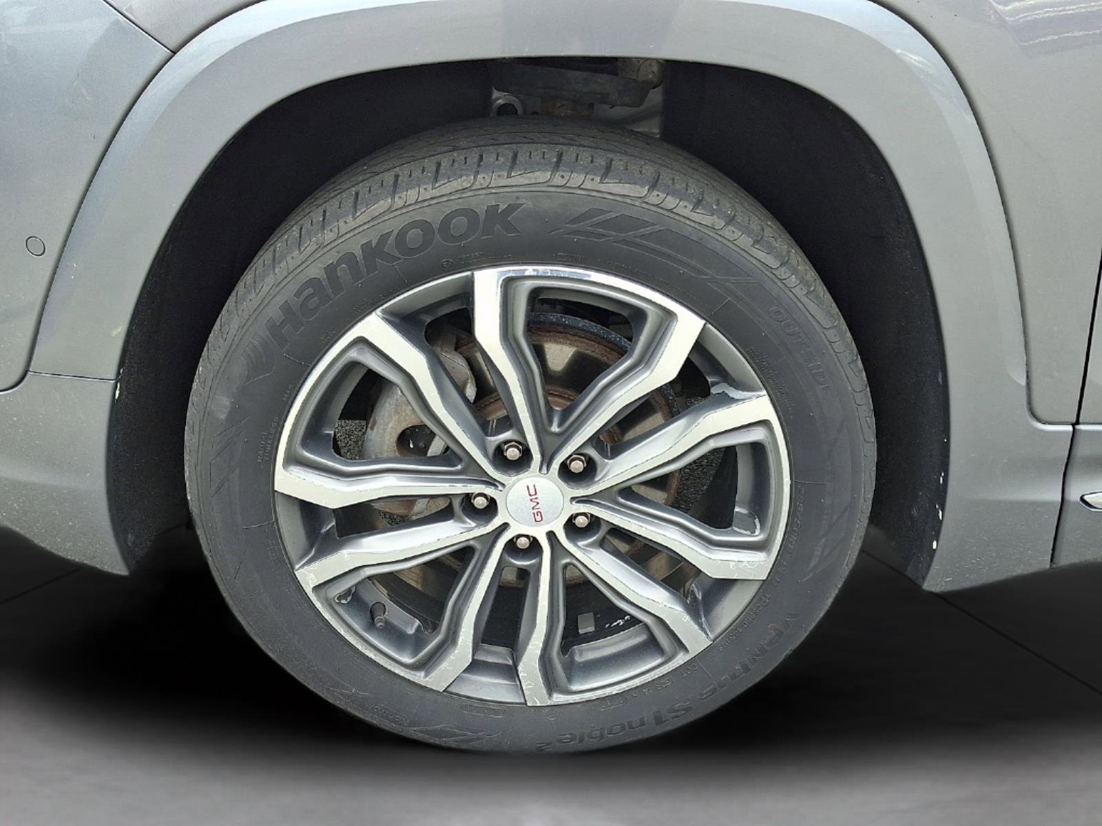 Used 2018 GMC Terrain Denali w/ Advanced Safety Package image 12