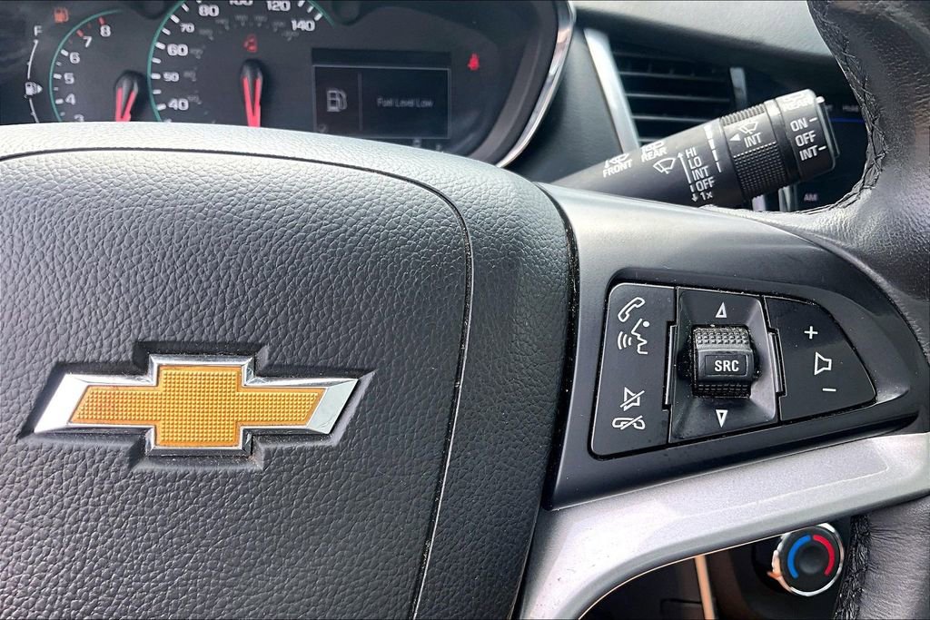 Used 2020 Chevrolet Trax LT w/ LT Convenience Package FWD image 27