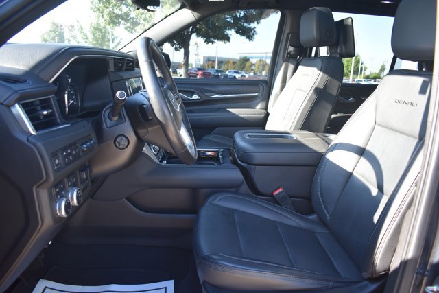 Used 2021 GMC Yukon Denali w/ Denali Ultimate Package AWD/4WD image 14