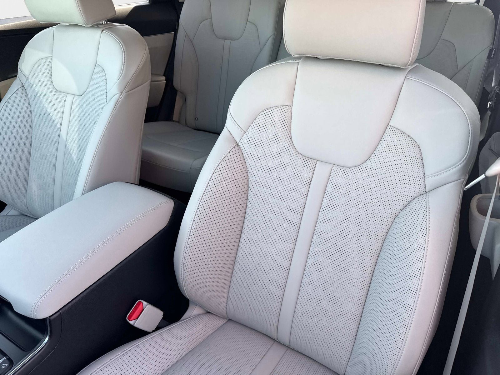 New 2026 Kia Sorento S w/ S Panoramic Sunroof Package FWD image 17