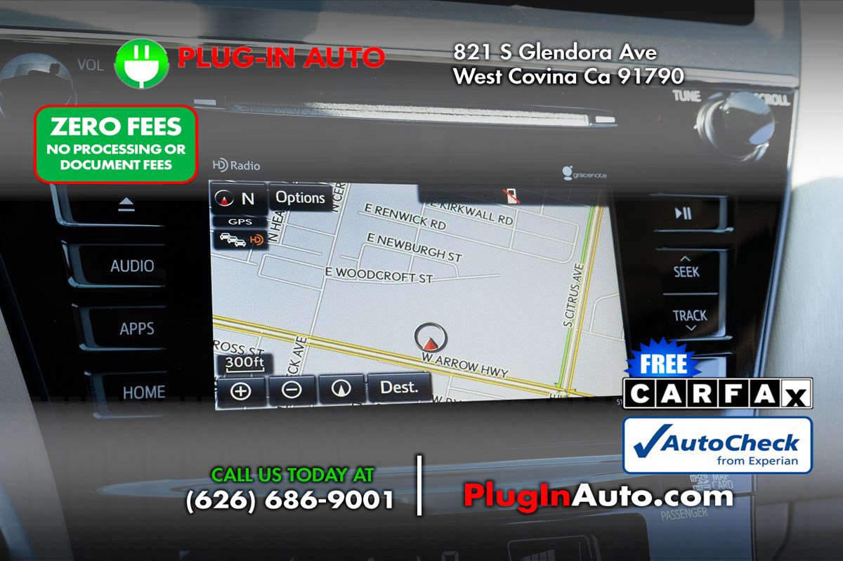 Used 2015 Toyota Prius V Four FWD image 25