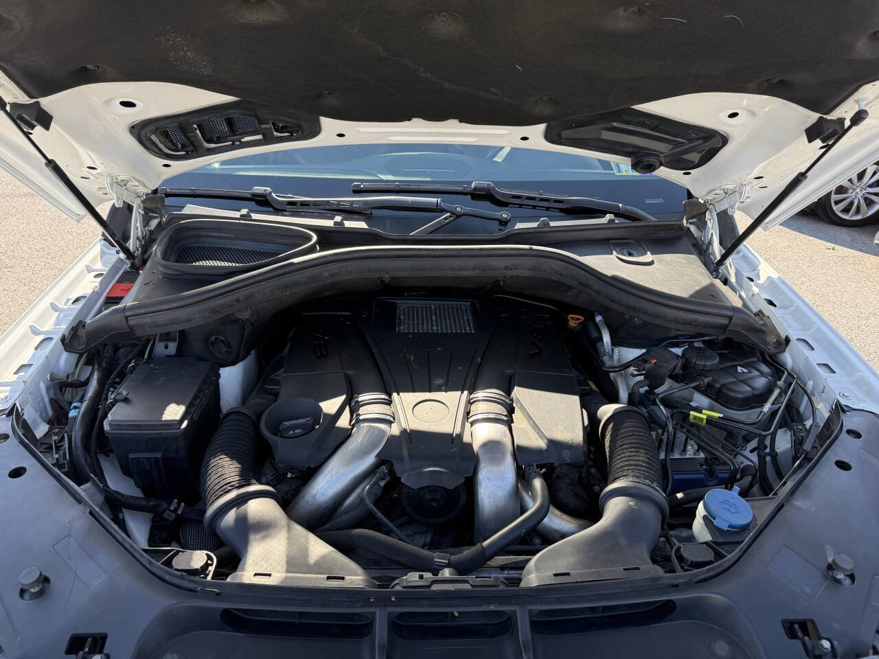 Used 2016 Mercedes-Benz GL 550 4MATIC image 20