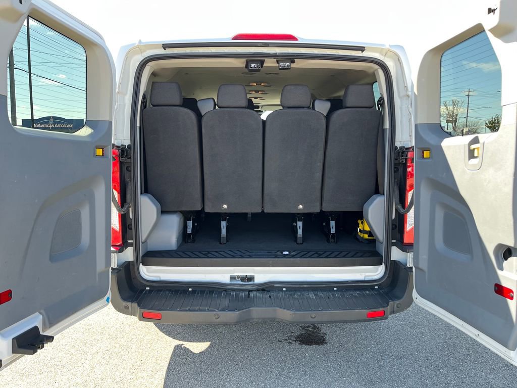 Used 2017 Ford Transit 350 XLT RWD image 28
