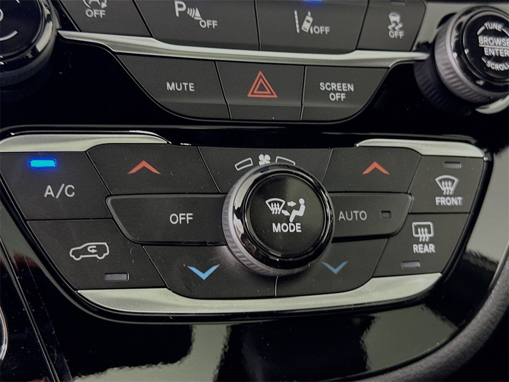 New 2026 Chrysler Pacifica Select image 17