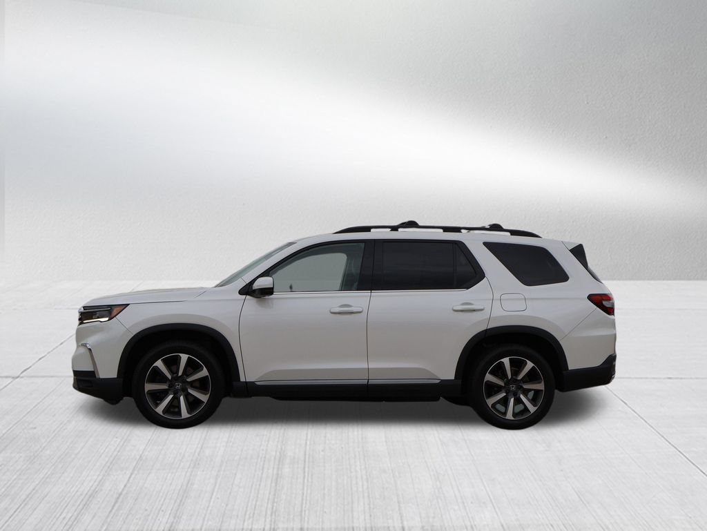 Used 2025 Honda Pilot Elite image 48