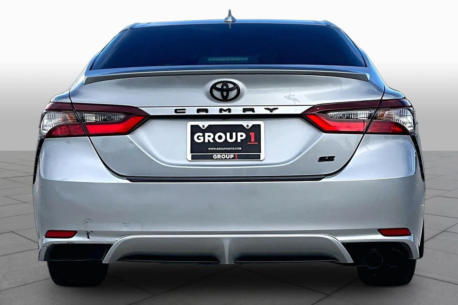 Used 2024 Toyota Camry SE FWD image 5