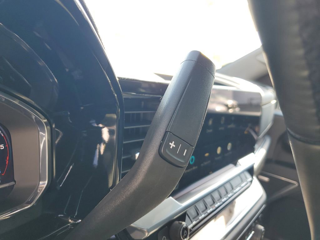 Used 2024 Chevrolet Silverado 2500 LTZ w/ LTZ Premium Package image 33