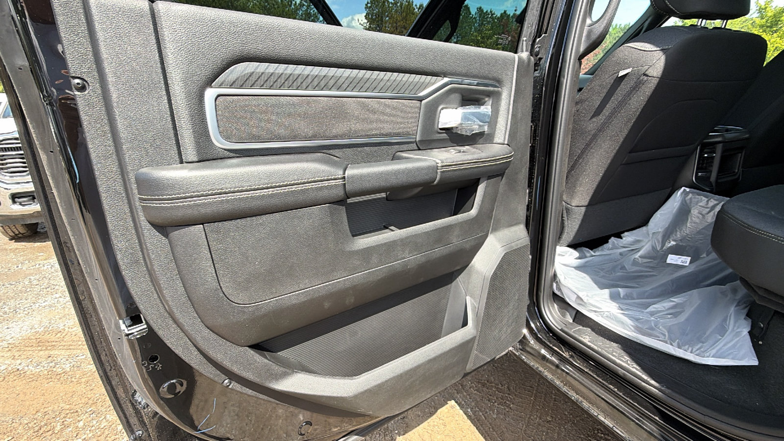 New 2026 RAM 2500 Big Horn AWD/4WD image 18