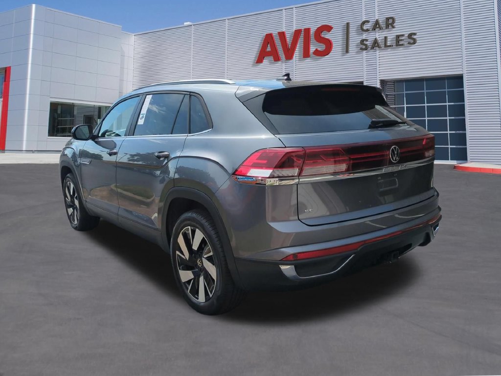 Used 2025 Volkswagen Atlas Cross Sport SE FWD image 7