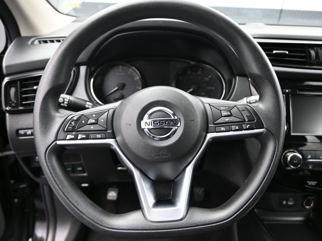 Used 2021 Nissan Rogue Sport S image 15