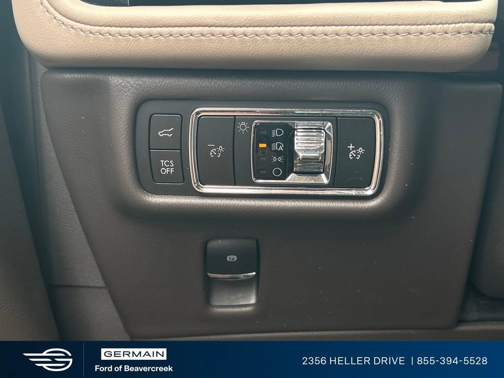 Used 2022 Lincoln Nautilus AWD w/ Premium Package image 26