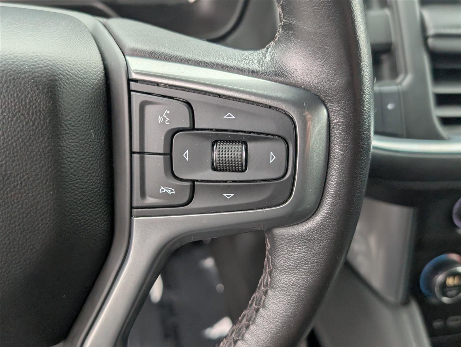 Used 2023 Chevrolet Tahoe LS image 23