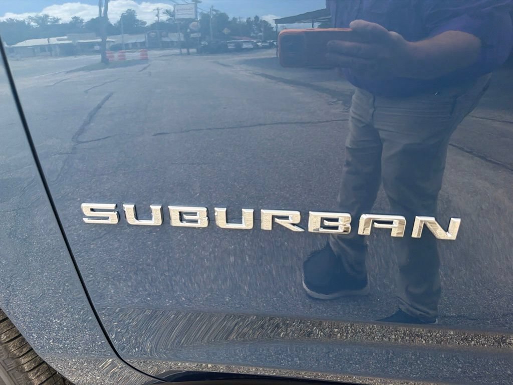 New 2026 Chevrolet Suburban High Country RWD image 9