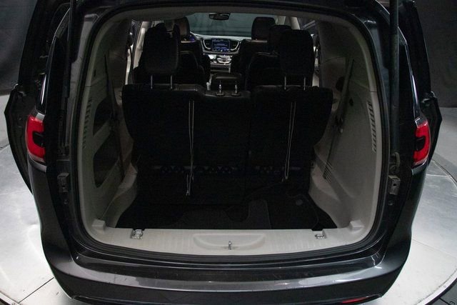 Used 2022 Chrysler Pacifica Touring-L image 20