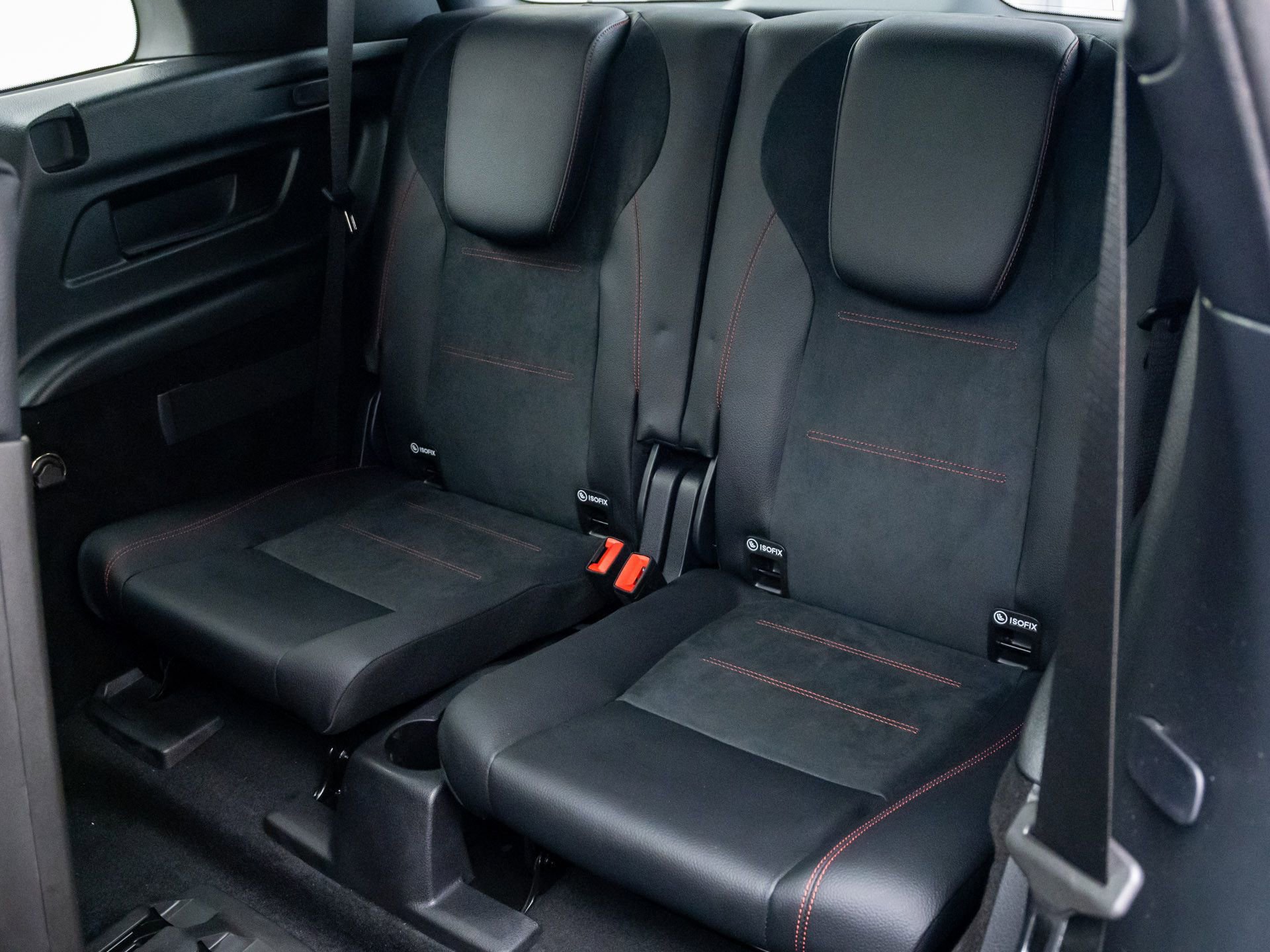 Used 2022 Mercedes-Benz GLB 250 4MATIC image 31