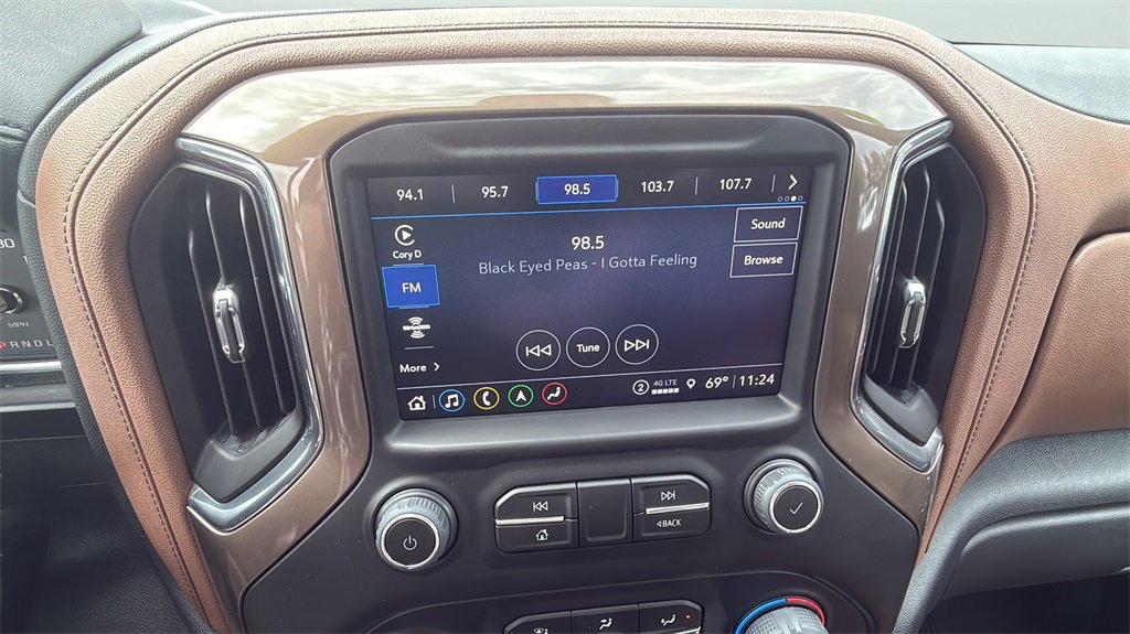 Used 2023 Chevrolet Silverado 2500 High Country w/ Technology Package image 21