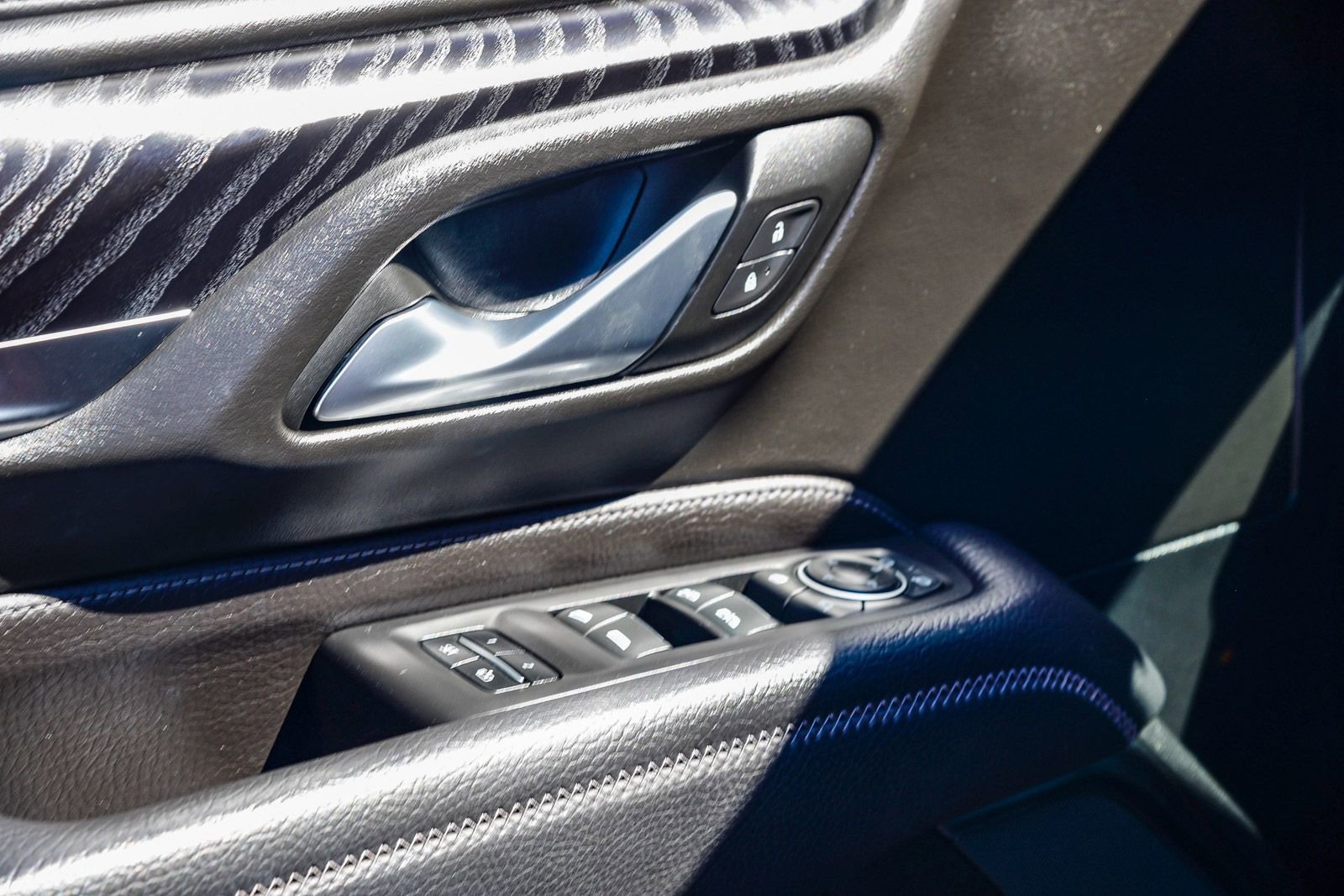 Used 2024 GMC Yukon Denali image 26