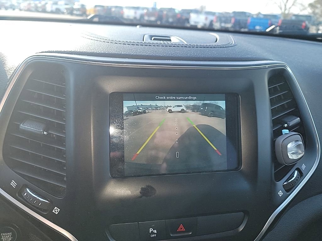 Used 2020 Jeep Cherokee Latitude Plus w/ Cold Weather Group image 35