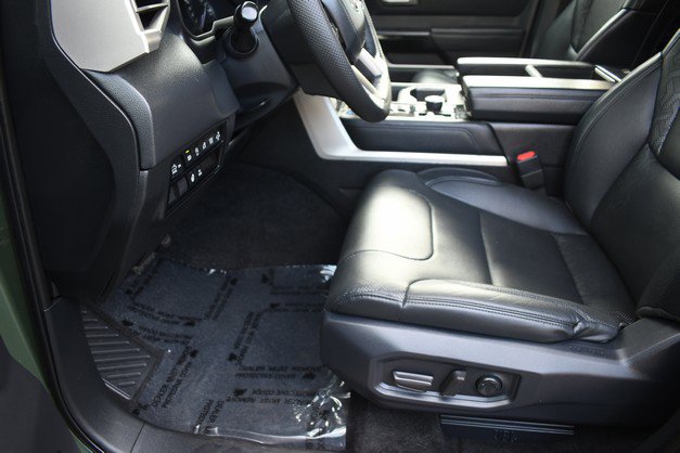 Used 2023 Toyota Tundra Limited image 15