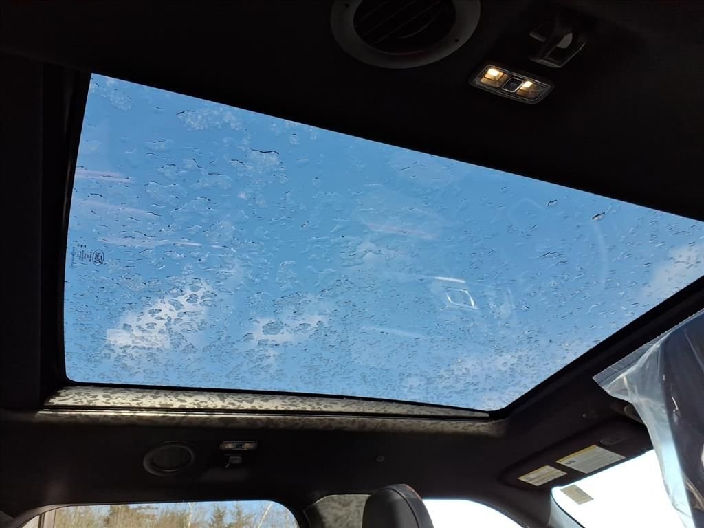 New 2026 Ford Explorer ST-Line w/ ST-Line Street Pack image 13