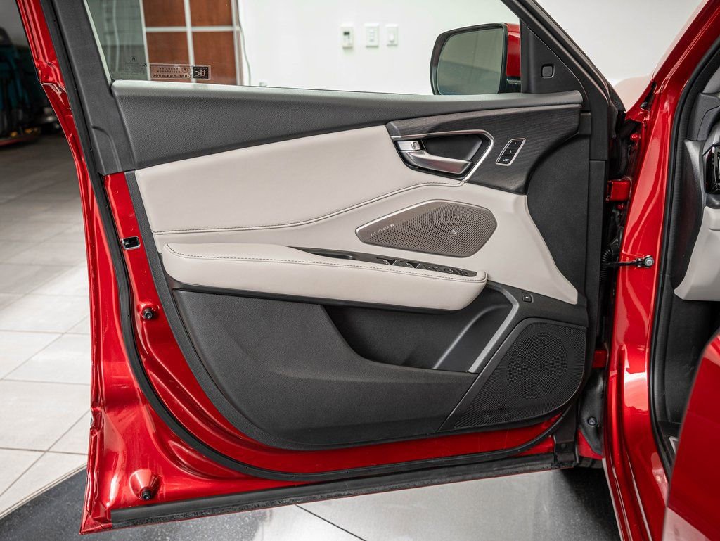 Certified 2025 Acura RDX SH-AWD w/ Advance Package image 19