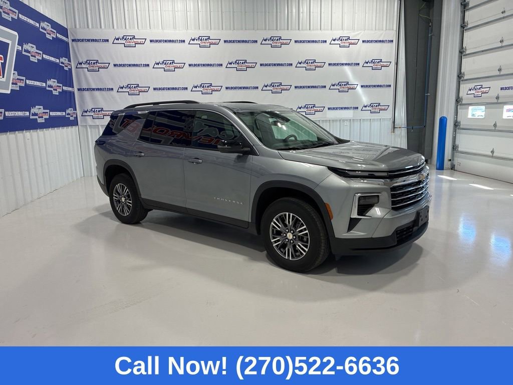 Used 2026 Chevrolet Traverse LT image 7