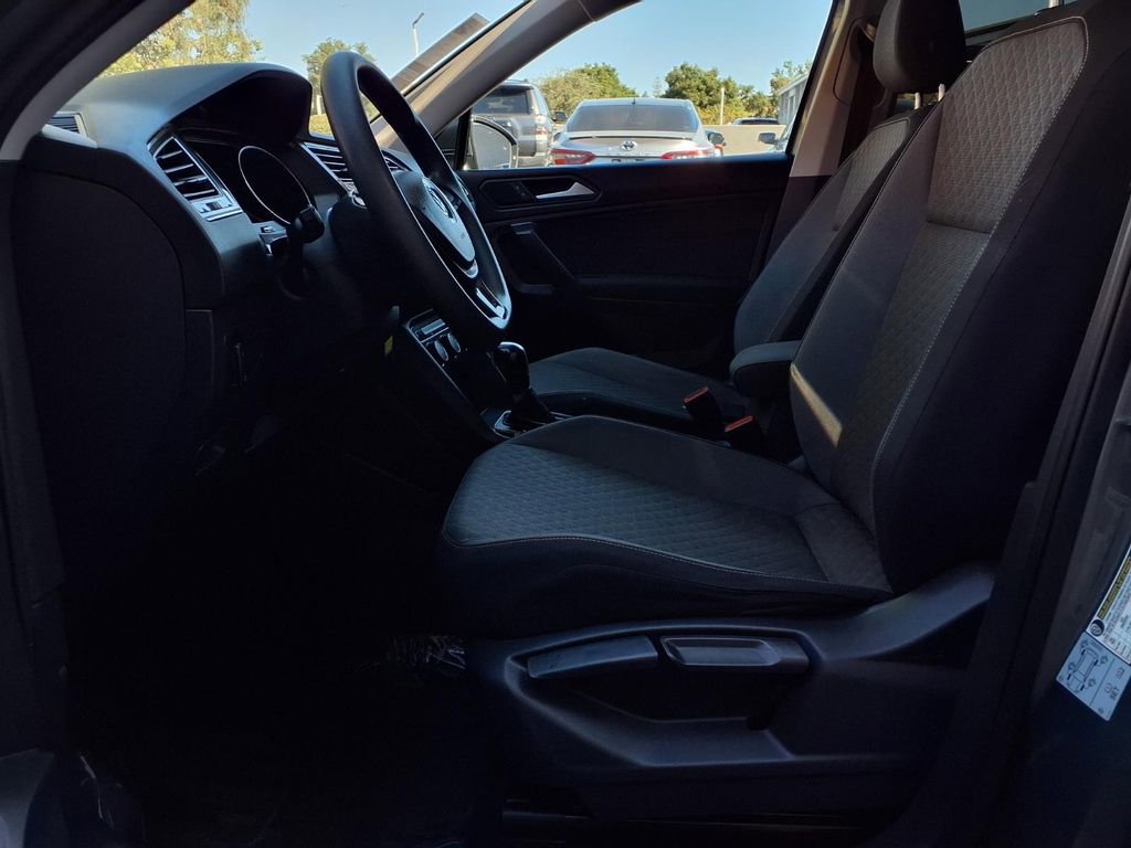 Used 2021 Volkswagen Tiguan S image 15