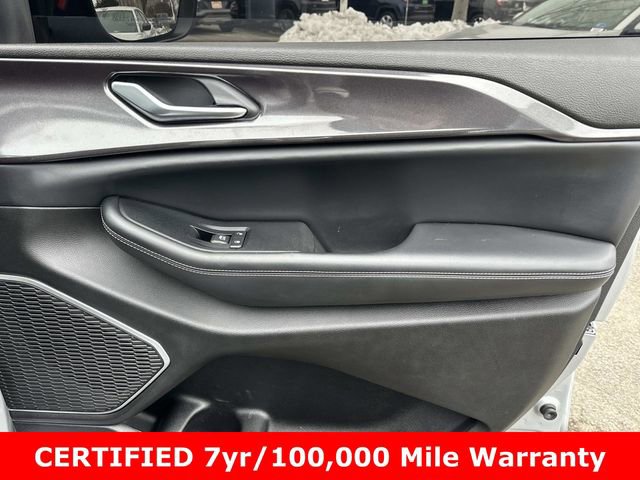 Used 2022 Jeep Grand Cherokee Laredo w/ Luxury Tech Group I image 8