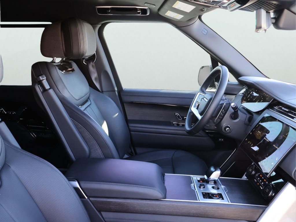 Certified 2023 Land Rover Range Rover SV image 36