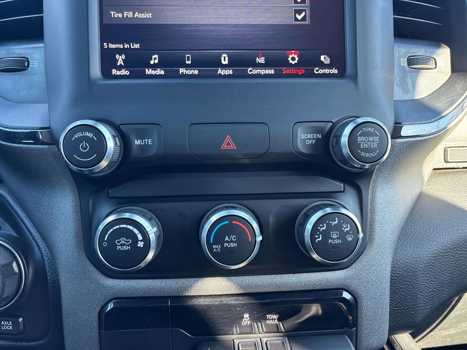 Certified 2021 RAM 1500 Big Horn w/ Built-to-serve Edition image 23