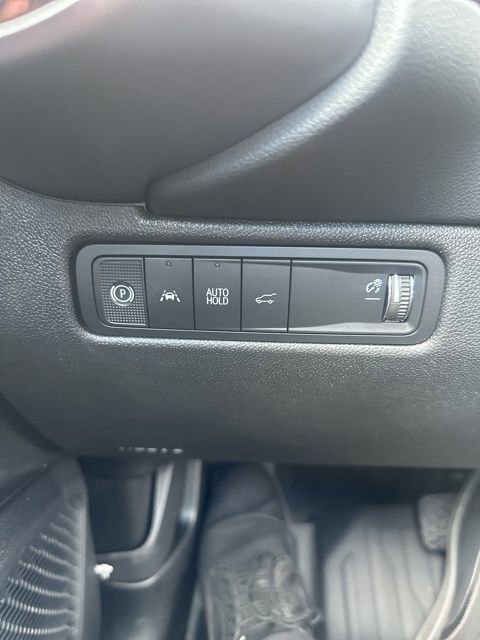 New 2025 Chevrolet Equinox EV RS w/ Convenience Package II FWD image 17