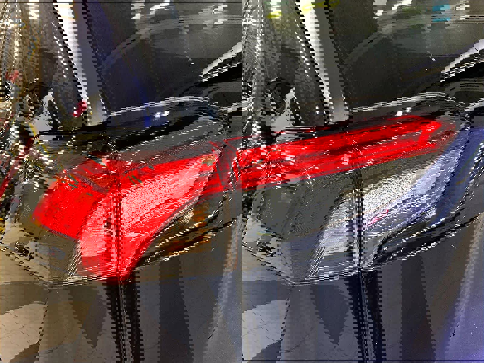 Used 2023 Toyota RAV4 XLE w/ Convenience Package image 34