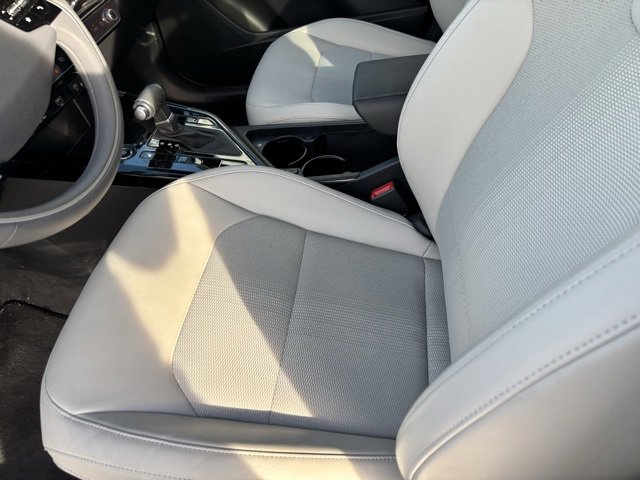 Used 2025 Kia Niro EX image 12