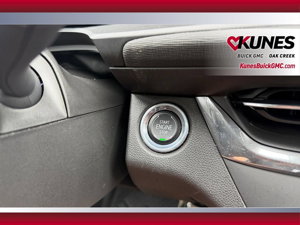 Used 2025 Buick Envista Sport Touring w/ Convenience I Package FWD image 30