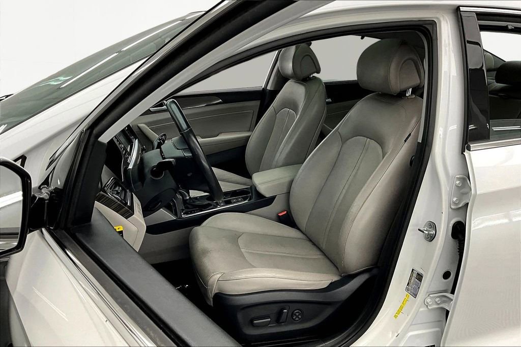 Used 2017 Hyundai Sonata Limited w/ Ultimate Package 02 image 25