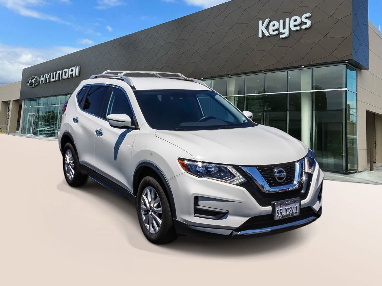 Used 2019 Nissan Rogue S w/ Special Edition Package FWD image 3
